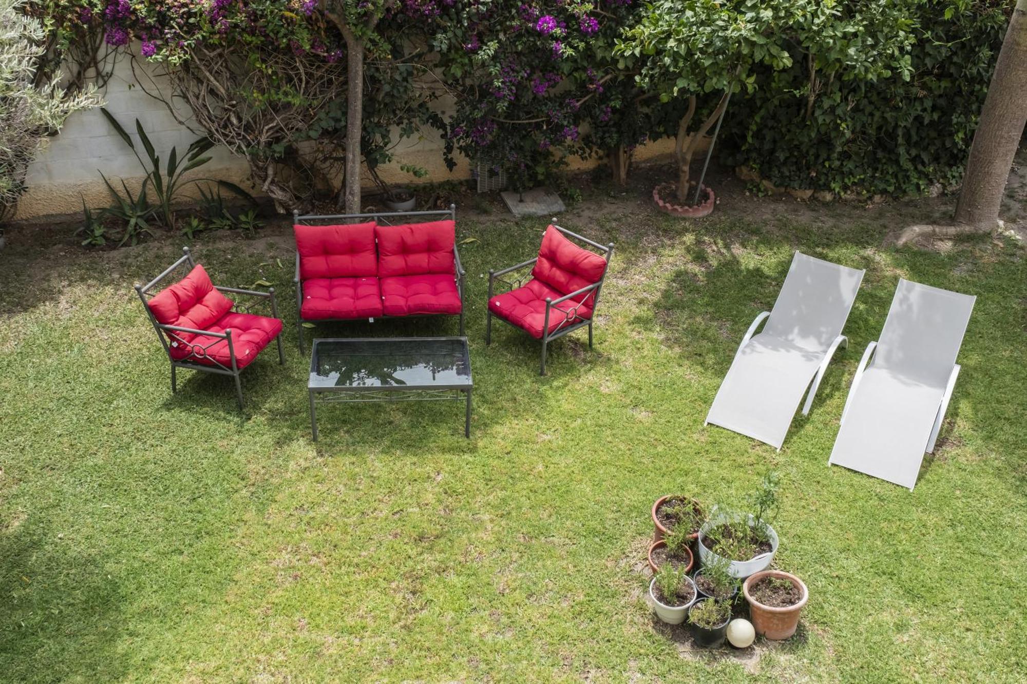 Apartamento con terraza y amplio jardín privado Málaga Exterior foto