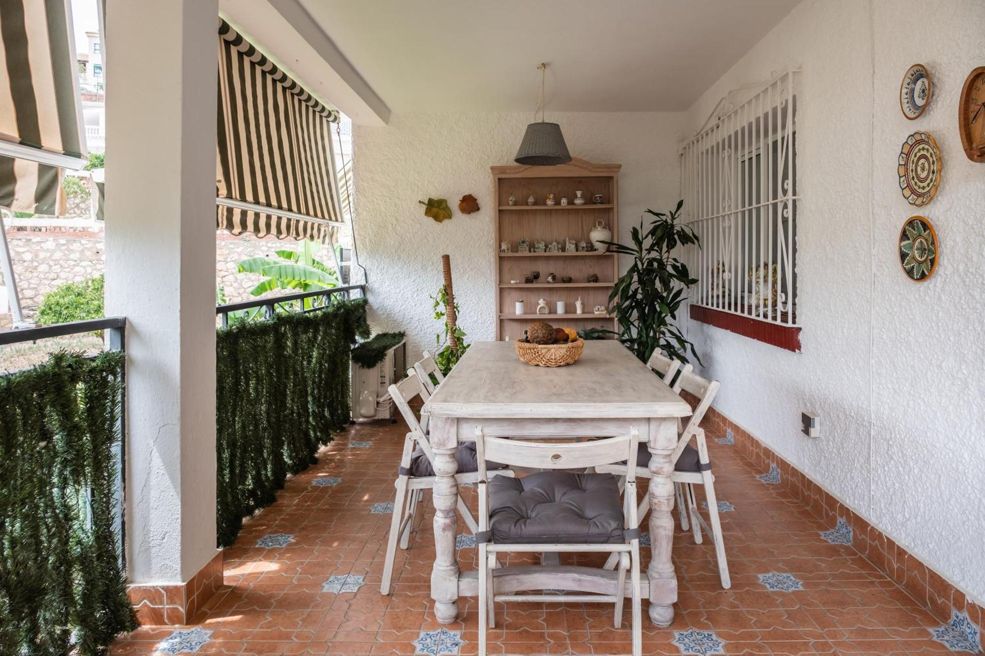 Apartamento con terraza y amplio jardín privado Málaga Exterior foto